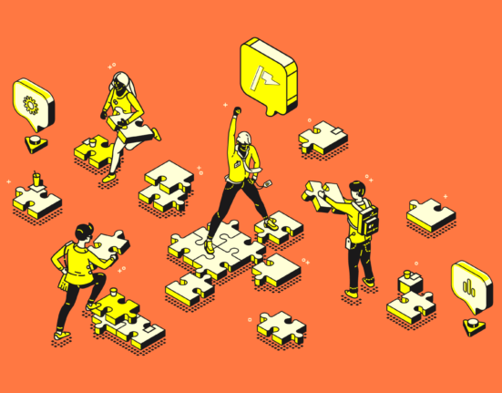 men hold puzzle pieces in 10 winning characteristics the best product managers have in common article on Thndr